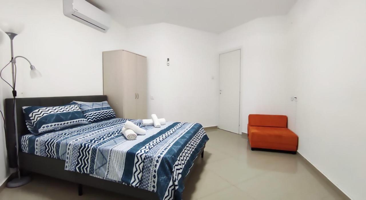 Guest House "Villa Klara Eilat" Heated Pool And Sauna All Year Round Exteriör bild