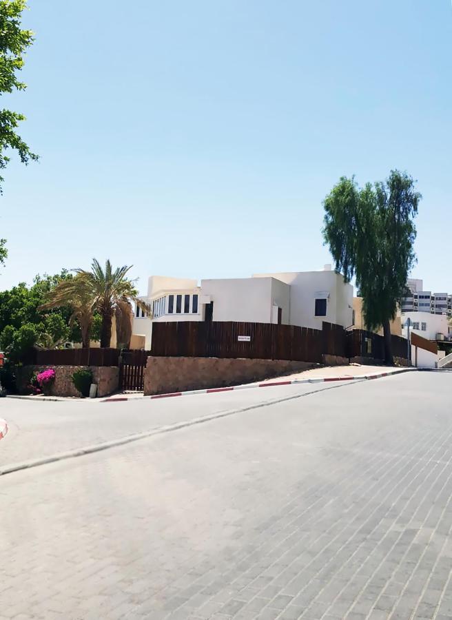 Guest House "Villa Klara Eilat" Heated Pool And Sauna All Year Round Exteriör bild