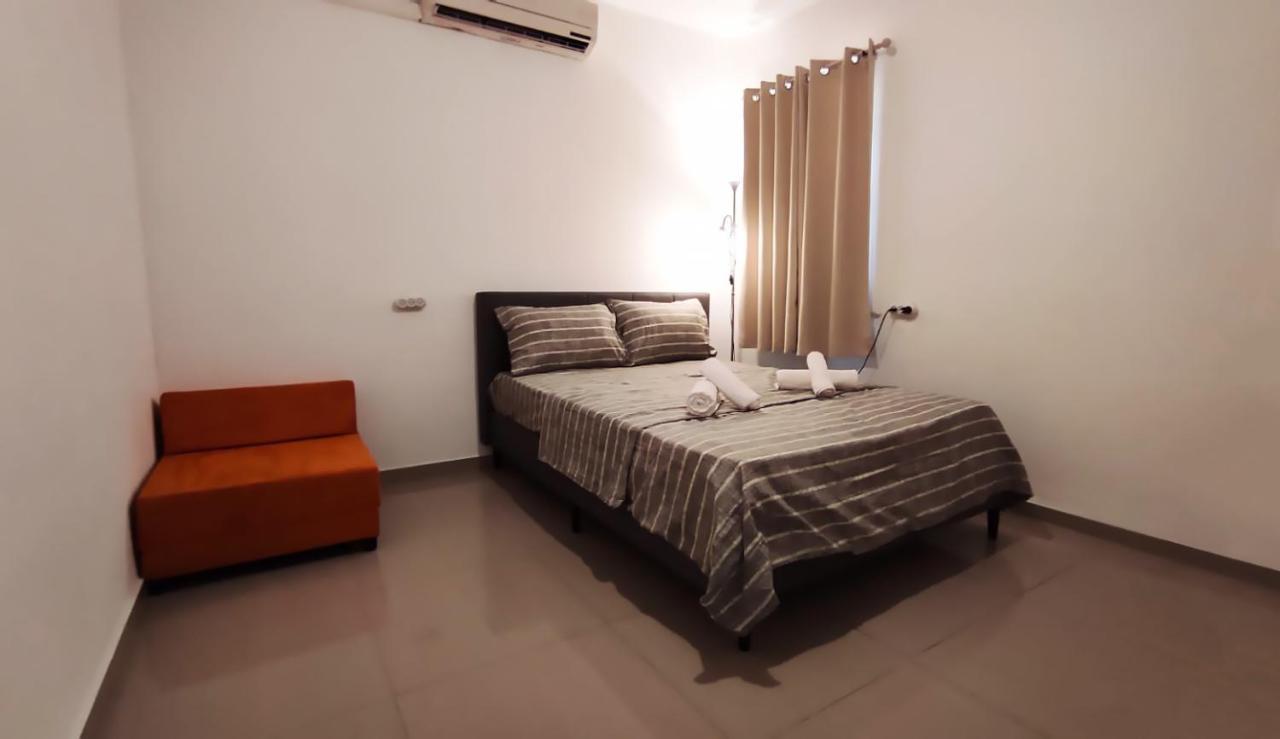 Guest House "Villa Klara Eilat" Heated Pool And Sauna All Year Round Exteriör bild